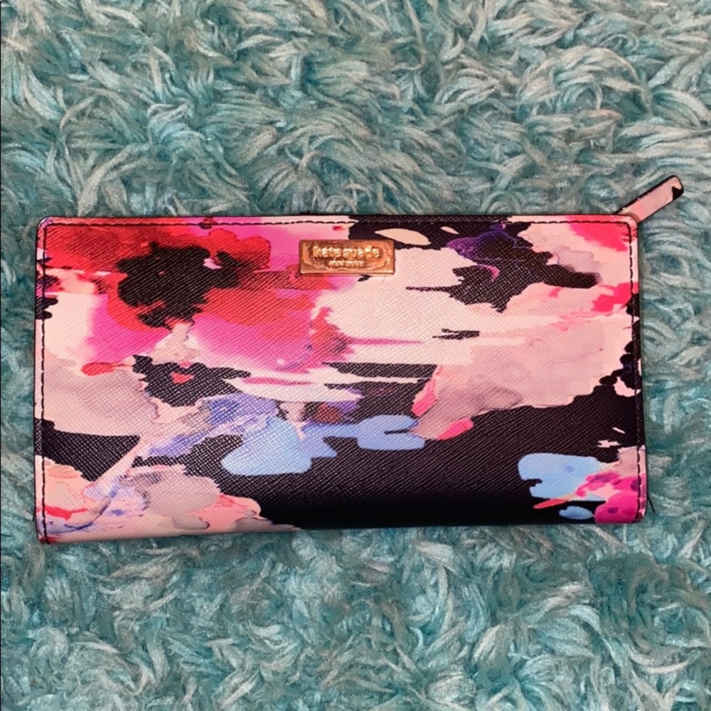 Kate Spade floral clutch wallet